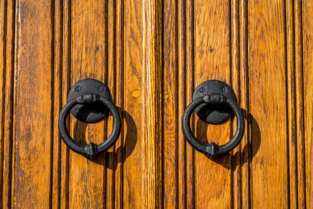 bedroom door knobs and handles